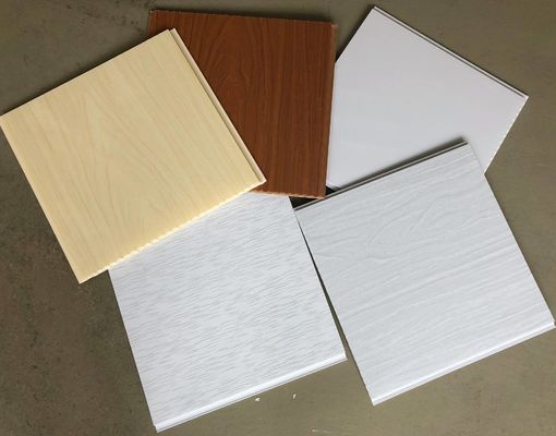 Lamellenförmig angeordnete PVC-Deckenplatte-Reinweiß PVC-Gremiums-Matte White PVC-Decken-Wand