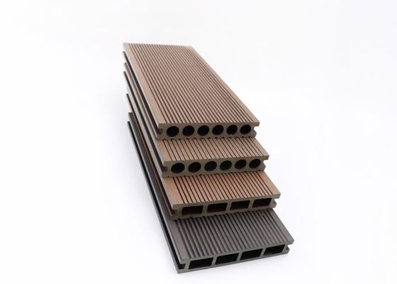 140x25mm Co Verdrängung WPC Decking bereitete hölzernen zusammengesetzten Plastikbodenbelag auf