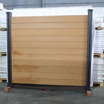 Einfacher Zaun-Panels Composite Wood-Privatleben-Garten-Aluminiumposten der Installations-WPC