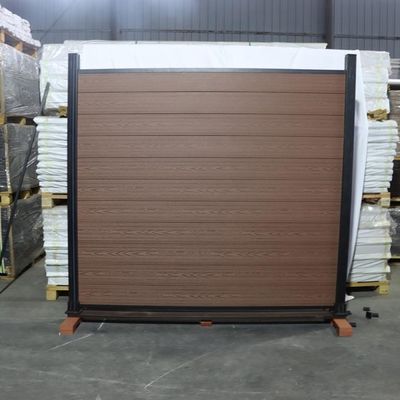 Einfacher Zaun-Panels Composite Wood-Privatleben-Garten-Aluminiumposten der Installations-WPC