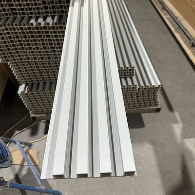 Wasserdichte Innen-WPC-Wandpaneele für die Wanddekoration im Innenbereich, einfache Installation und wartungsfrei