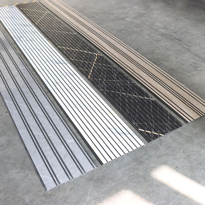 Dekorative PVC-Deckenplatte für Wand Kommerzielle PVC-Wandbedeckung Innenwandplatte Langlebig leicht sauberes Wandmaterial