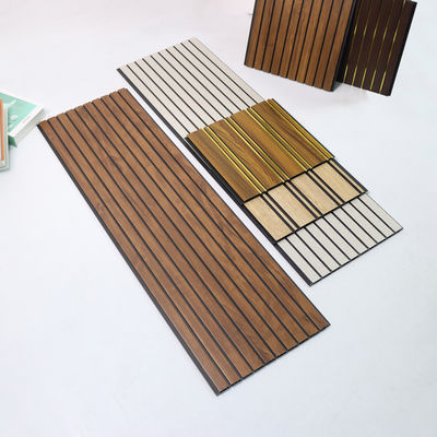 PVC-Deckenplatte mit Marmormuster als Wandplatte Modernes Luxus-Wanddekor Leichtgewicht Alternative zu Steinwandplatte
