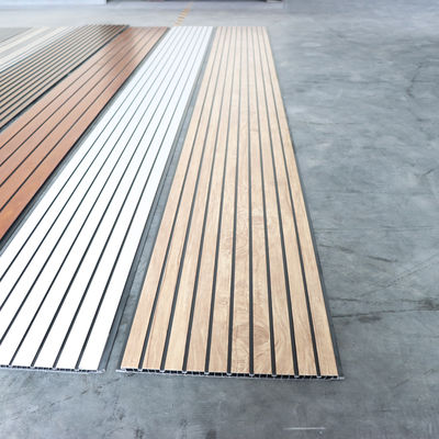 PVC-Deckenplatte mit Marmormuster als Wandplatte Modernes Luxus-Wanddekor Leichtgewicht Alternative zu Steinwandplatte