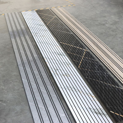 PVC-Deckenplatte mit Marmormuster als Wandplatte Modernes Luxus-Wanddekor Leichtgewicht Alternative zu Steinwandplatte