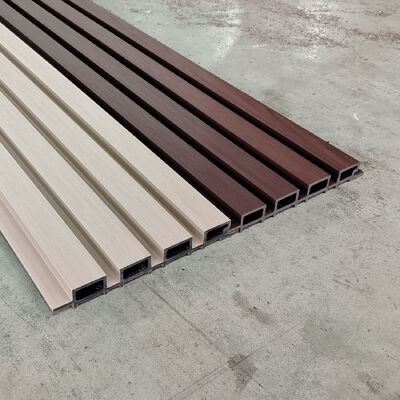 Hochwertige Außenwandwandwand WPC Außenwasserdichte Holz-Kunststoff-Verbundwerkstoff für Gebäudekoration