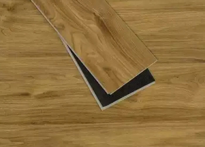 Hölzerne Beschaffenheits-Vinylplanke SPC, die 1220x180mm Stein-Kunststoffkern-künstliches Klicken ausbreitet