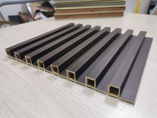 Hölzerne Wand Korn PVCs WPC geriffelt Wand der Wand-WPC 3D