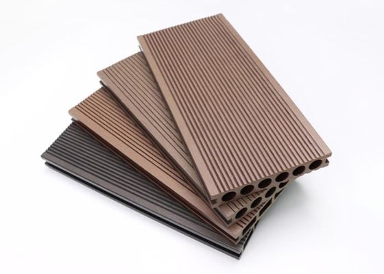 Hölzernes zusammengesetztes Decking-Plastikbrett WPC fester Boden Wpc im Freien