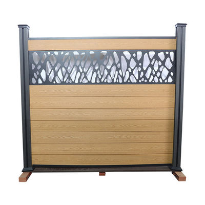 Hölzernes zusammengesetztes Plastikwpc zäunen Panels Waterproof Outdoor 180 * 25mm ein