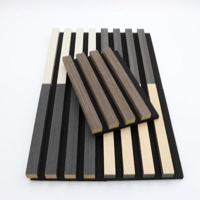 Maßgeschneiderte Akustikwandplatte aus 100 % Polyester + MDF mit Furnierschalldämmung