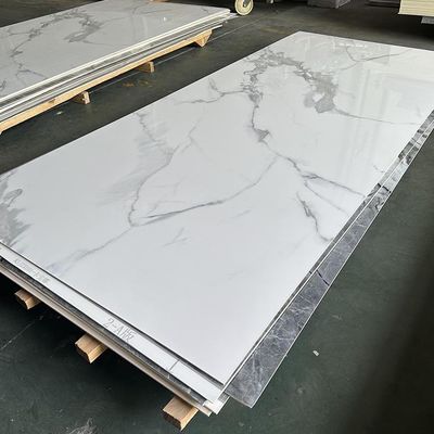 Hohe glänzende Marmor Textur WPC Wandplatte Bambus Holzkohle Veneer PVC Marmorblech